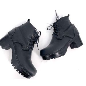 No. 6 Lander Lace up Shearling Clog Boot Size EU 40 Black on Black